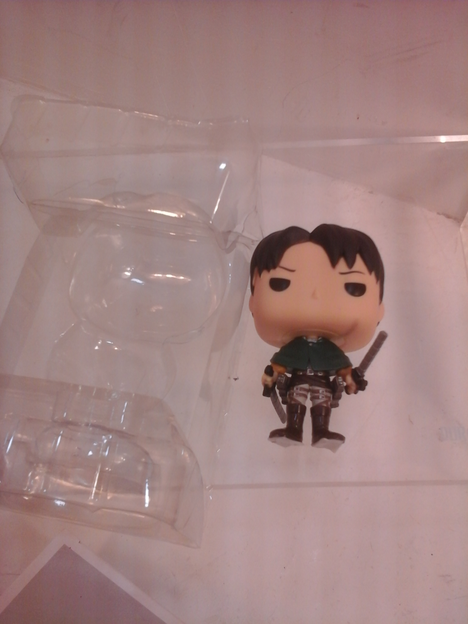 Voir photo 4 de Figurine POP n° 235 Figurine POP n° 235 Comme neuf - Vue 4 -